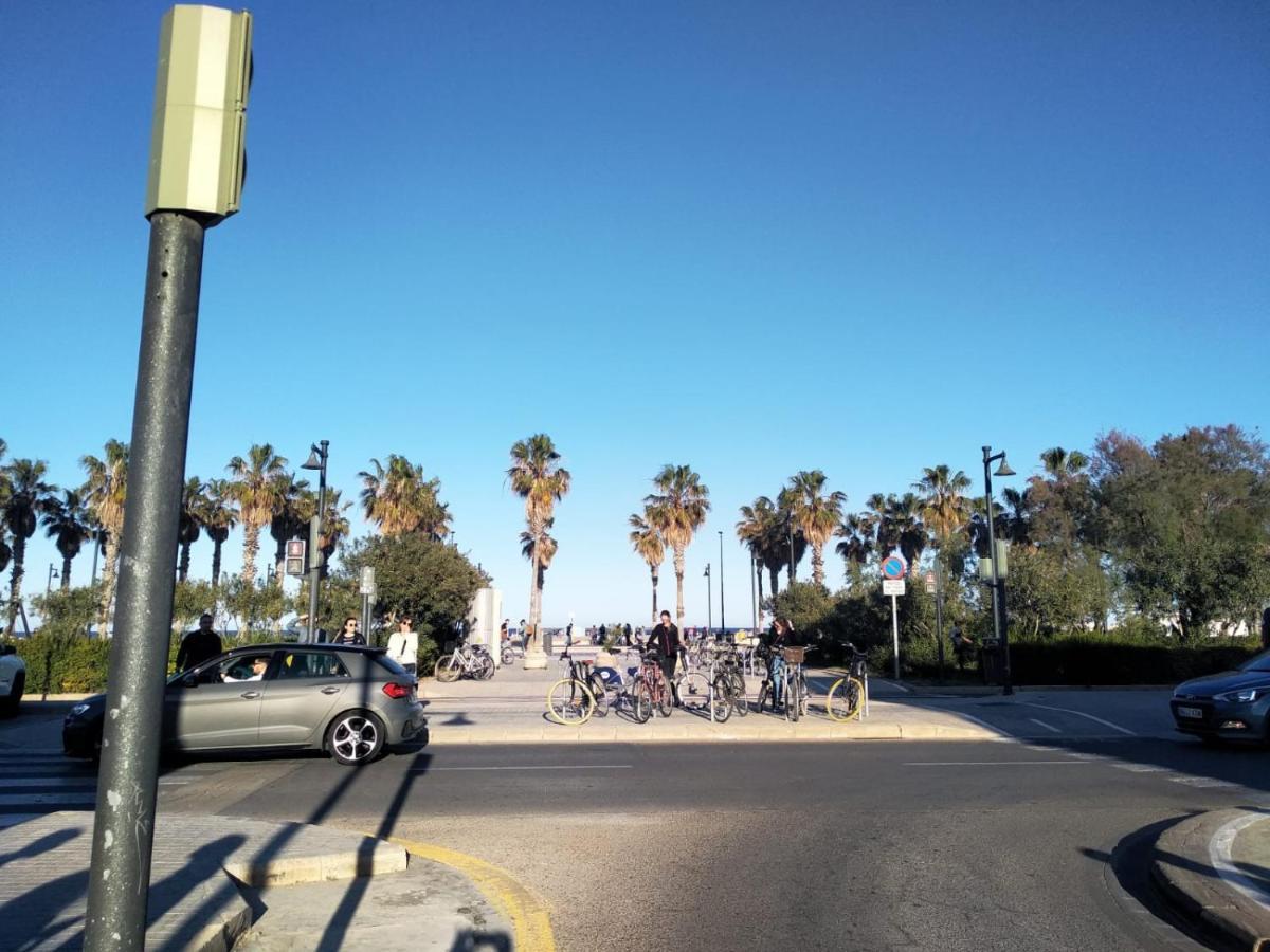 Habitacion En Playa Malvarrosa Con Bano Privado -No Ac- فالنسيا المظهر الخارجي الصورة